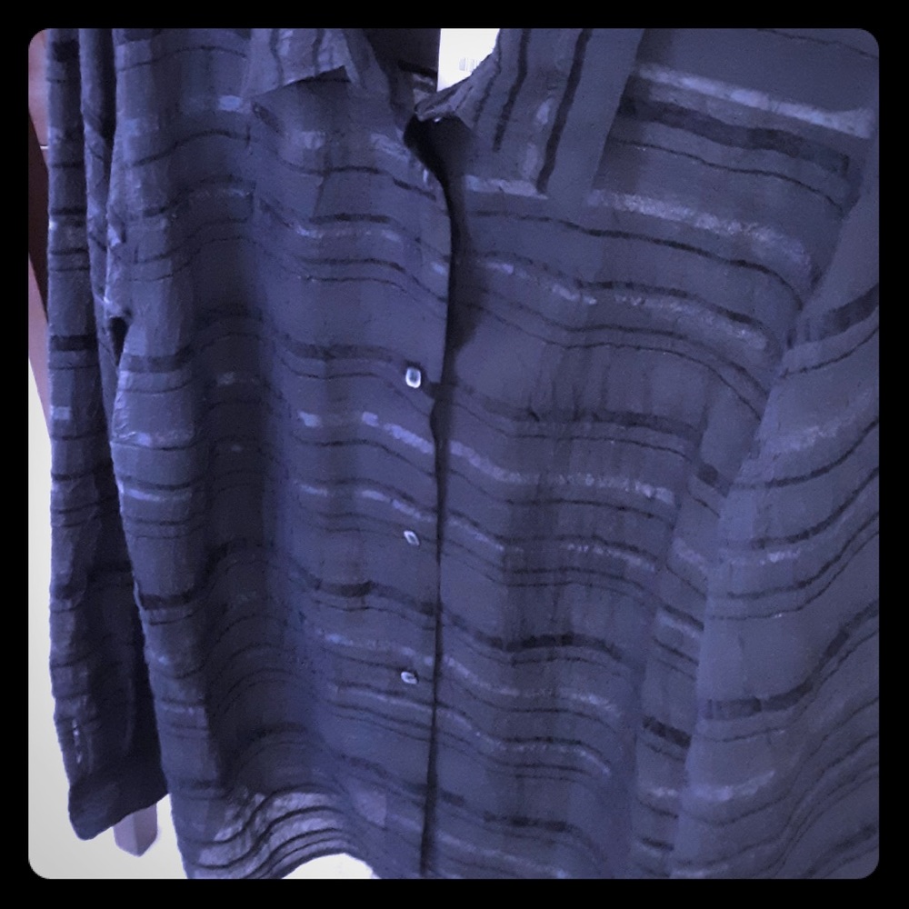 COLDWATER CREEK XL Black horizontal crinkle stripe